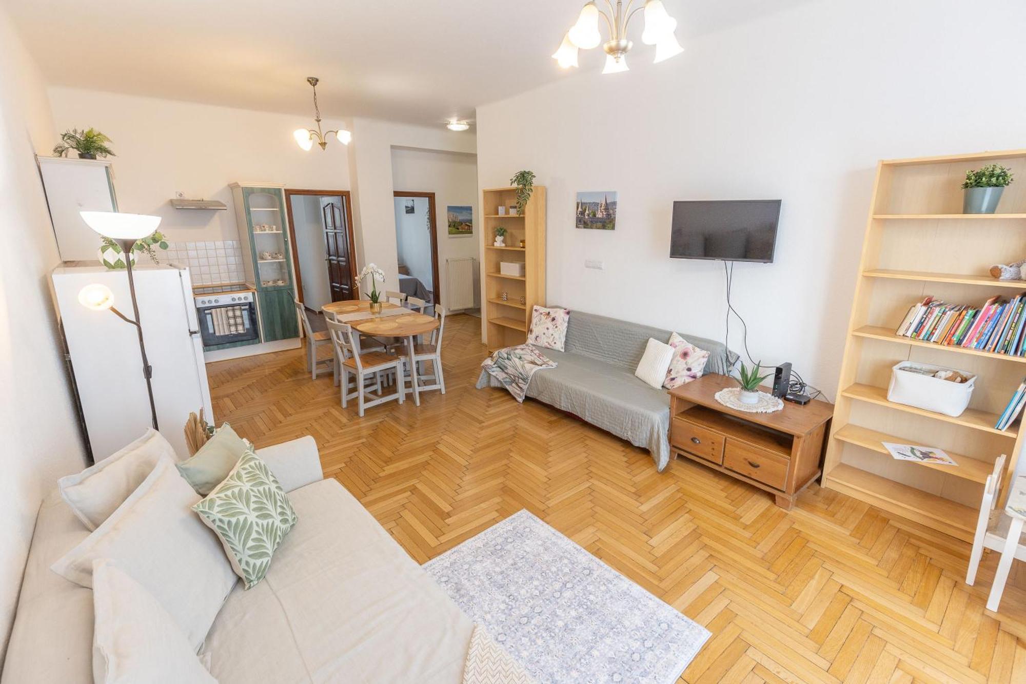 Riverside Balcony Apartment With View To Danube Budapest Exteriör bild